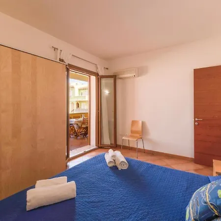 Apartment Relaxing Cristal Bedroom Sleeps 5 Num1500