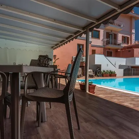 Relaxing Cristal Bedroom Sleeps 5 Num1500 *