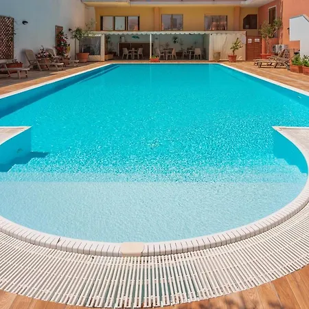 Apartment Relaxing Cristal Bedroom Sleeps 5 Num1500 Santa Teresa Gallura