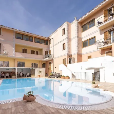 Relaxing Cristal Bedroom Sleeps 5 Num1500 Santa Teresa Gallura