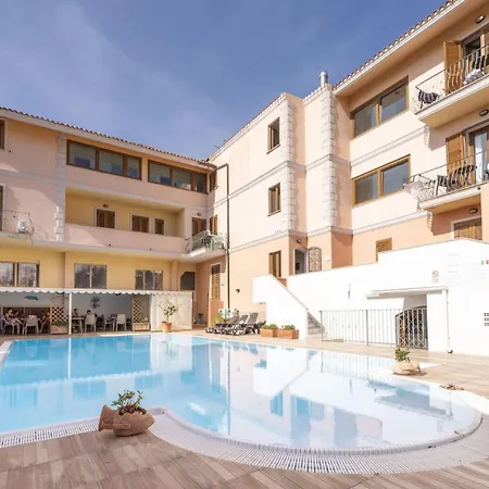 Relaxing Cristal Bedroom Sleeps 5 Num1500 Santa Teresa Gallura